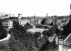Utsikt over Grand Hotel og Stortinget, Oslo 1934.
Oversikts