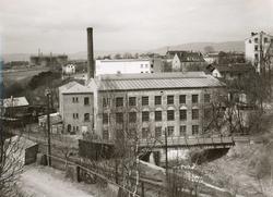 Bygninger ved A/S Joh. Petersens Linvarefabrik, Bryn, Oslo. 