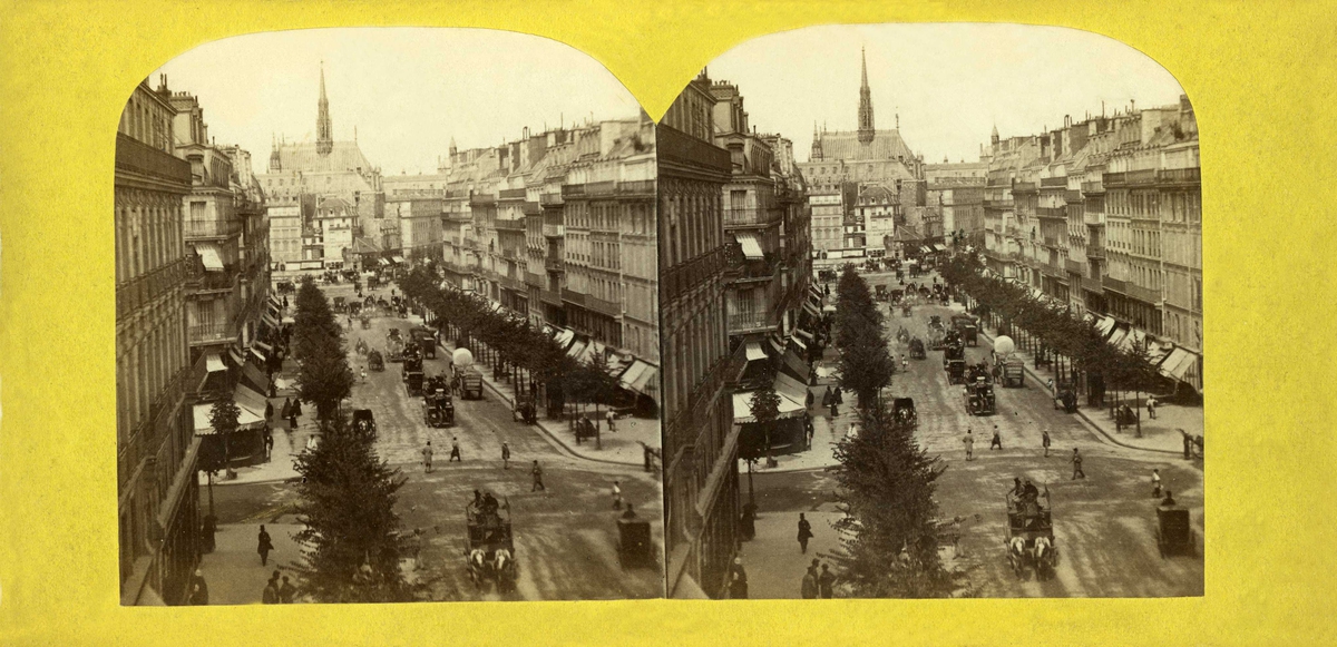 Stereoskopi. Bygate med katedral og hestetransport. Boulevard de Sébastopol, Paris, Frankrike.