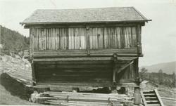 Stabbur fra Nordre Tufto i Uvdal i Buskerud. Dette var nabog