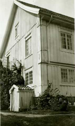 Detalj av hovedbygning, Sjurderud, Våler, Hedmark. Fotografert 1933. 