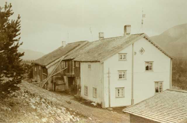 Hovedbygning, Lesjaverk, Lesja, Oppland. Bygget 1734-36. Fotografert 1910.