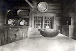 Interiør fra Holtastua, Brekkeparken, Telemark Museum, Skien