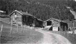 Gårdstun, Hafsåsen, Sunndal, Møre og Romsdal. Fotografert 19