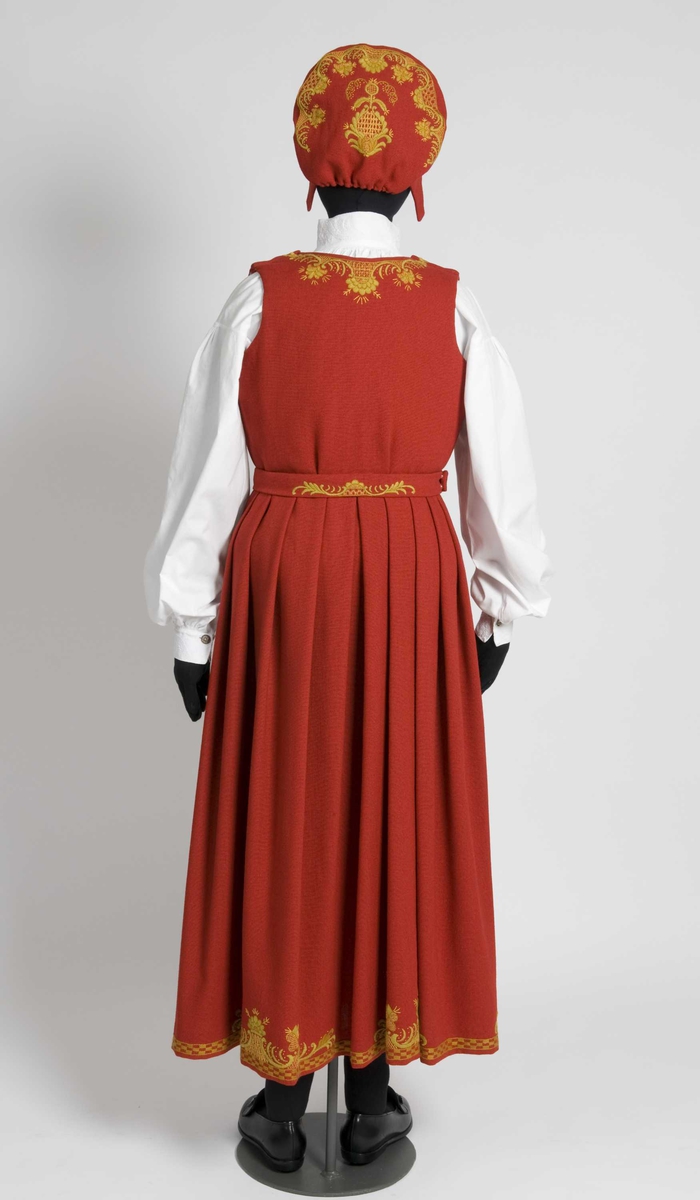 Serie med bilder av kvinnedrakt, som er sendt til en utstilling i Islamabad, Pakistan.