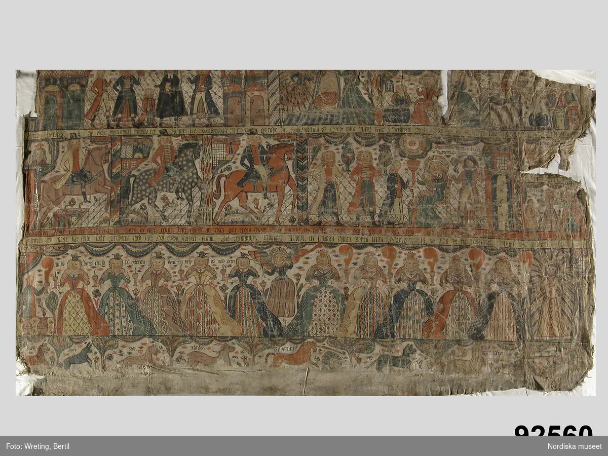 Huvudliggaren:
"Väggmålning, på väv, stor, figurframst. i flere rader med bibl. motiv, 'Anno 1805 S.I.S. - I.L.D." 
