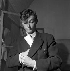 Student. August 1950. Studentrevy, forberedelser.