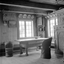 Eidsborg bygdemuseum, Tokke, 27.04.1957. Interiør.