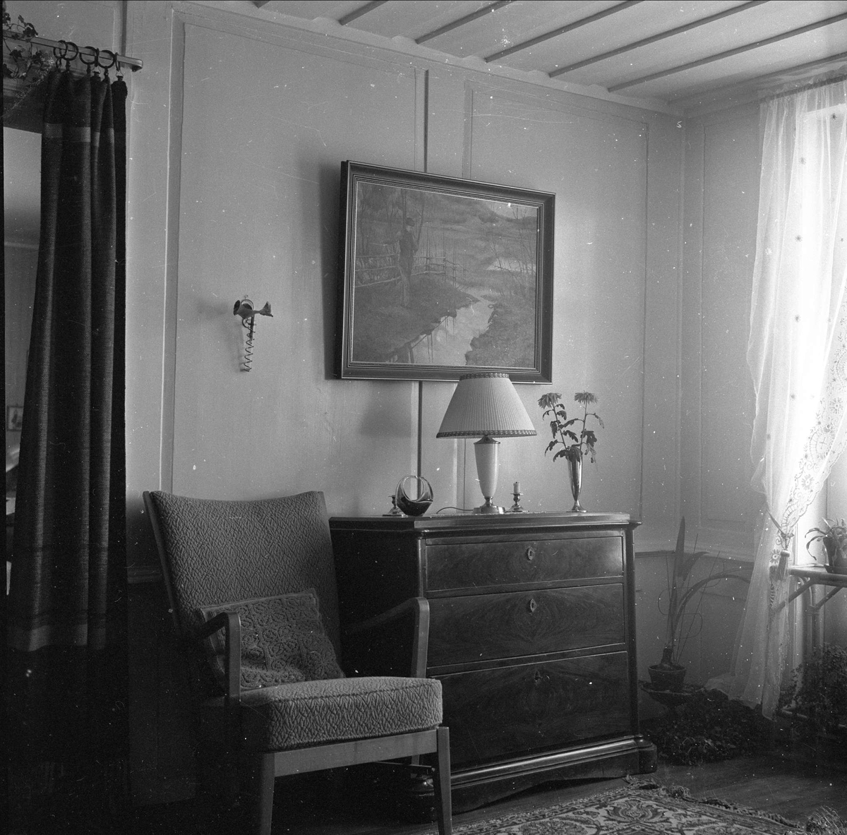 Rødtvedt gård, Oslo, 01.12.1957. Interiør med møbler.
