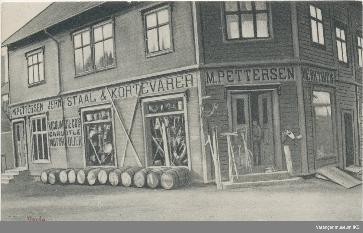 Postkort, Martinius Pettersens forretning i Strandgata