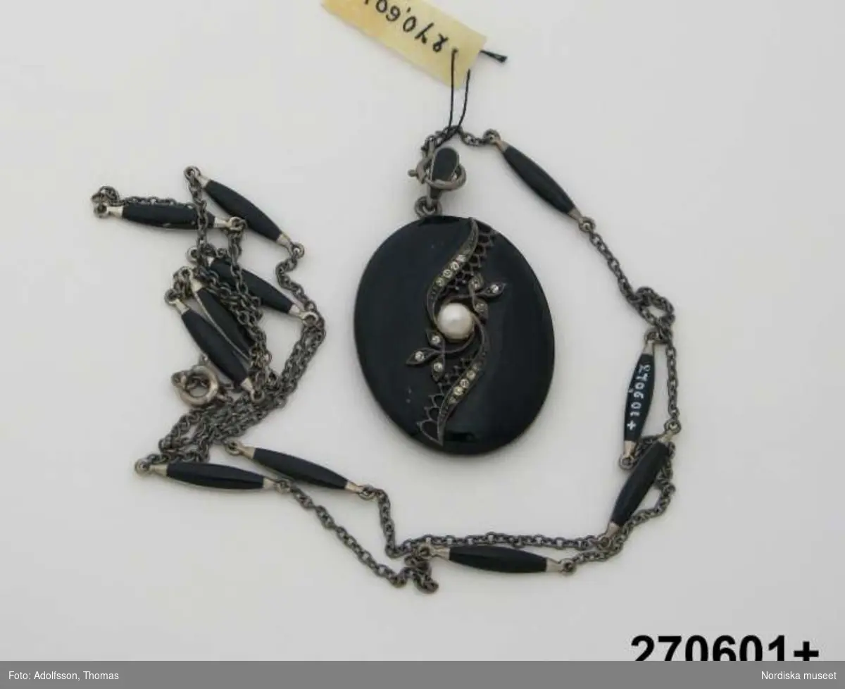 Halsband