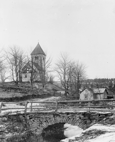 Våmbs kyrka i Västergötland utanför Skövde.