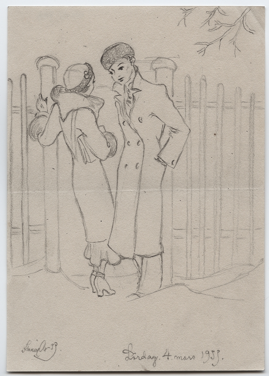 Kvinna och man i vinterkläder står och samtalar vid grind, 1930-tal