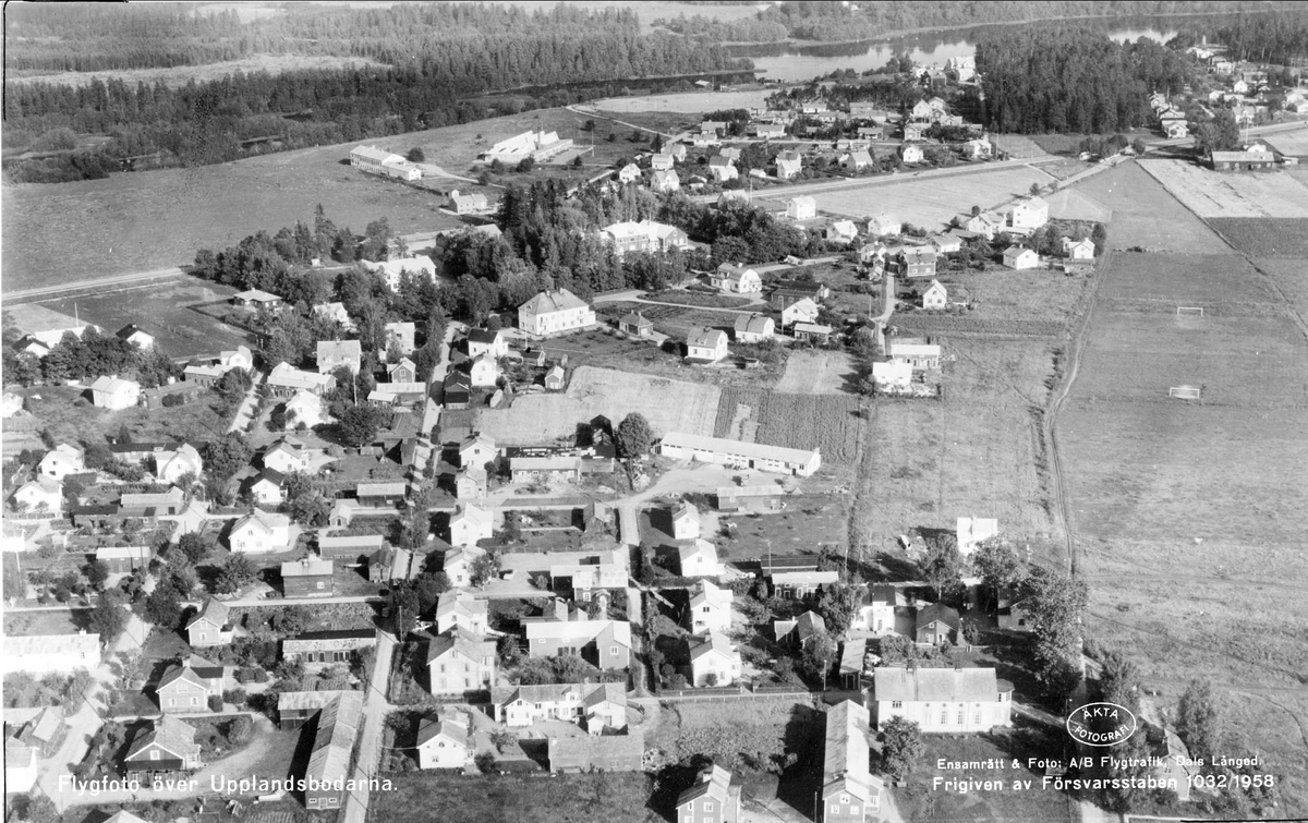 Flygfoto över Skutskär, Älvkarleby socken, Uppland 1958