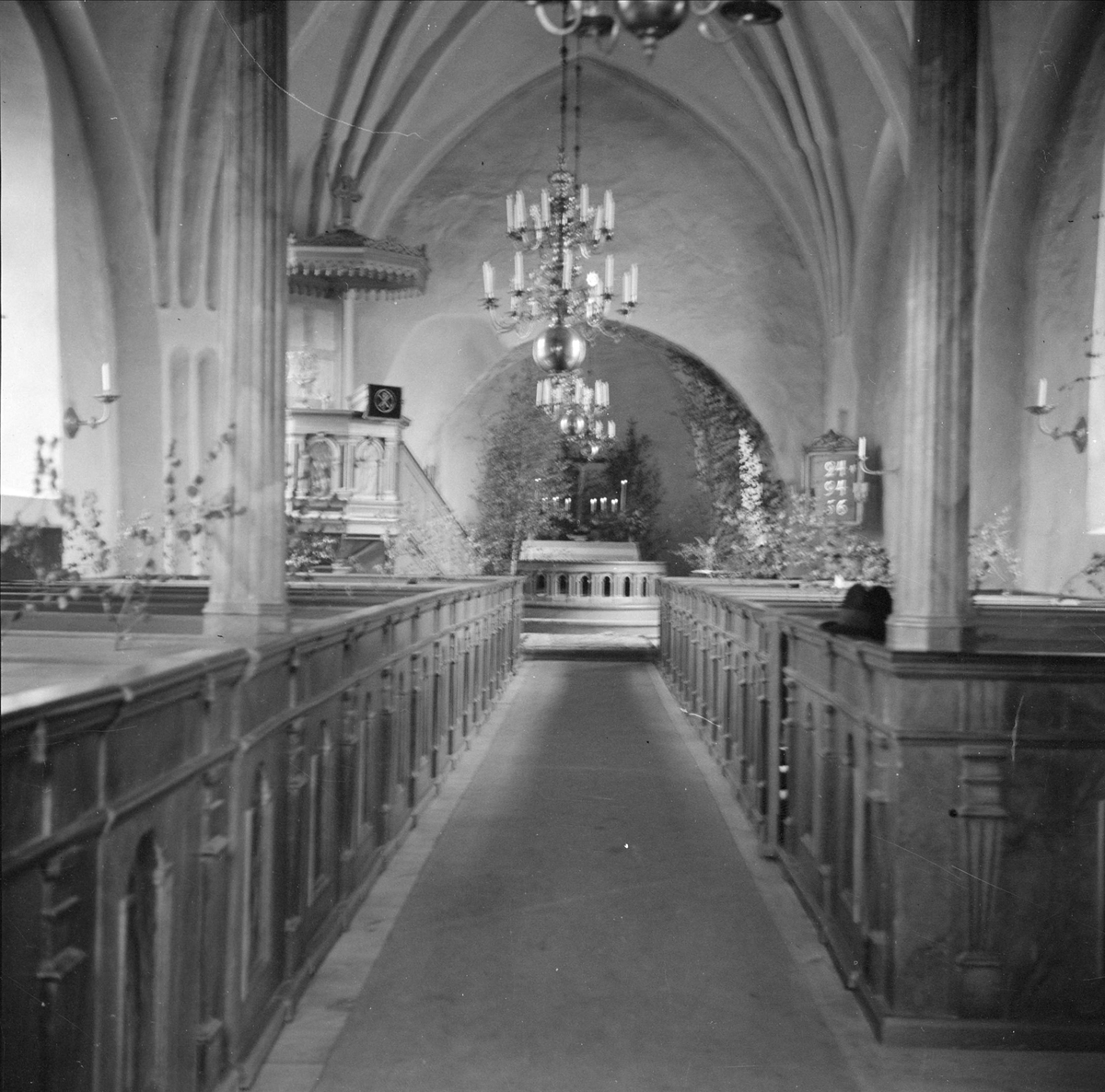 Interiör i Skogs-Tibble kyrka, Skogs-Tibble socken, Uppland maj 1937