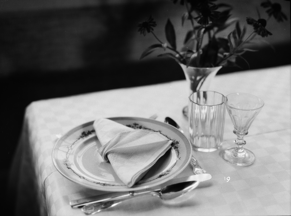 Visning av bordsdukning, Fackskolan för huslig ekonomi, Uppsala 1931