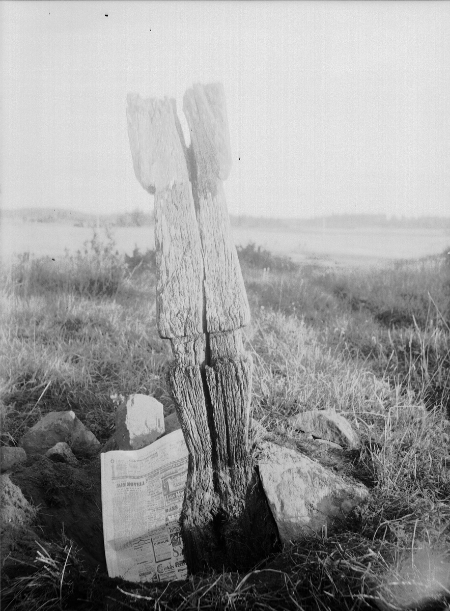 Väghållningsstolpe i Lundås, Edebo socken, Uppland 1931