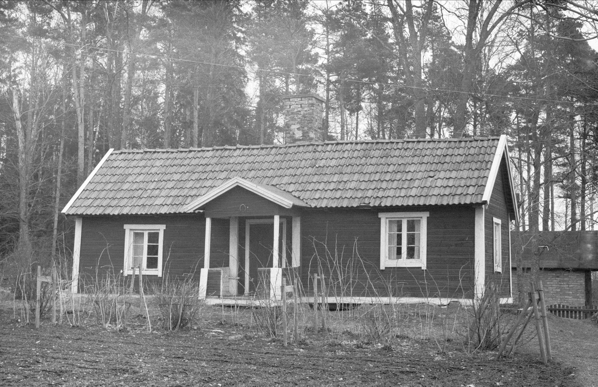 Parstuga, Kättsta 1:2, Ärentuna socken, Uppland 1977