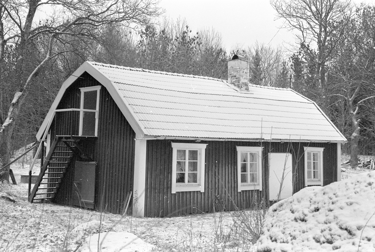 Bostadshus, Johannesberg, Hagby socken, Uppland 1985