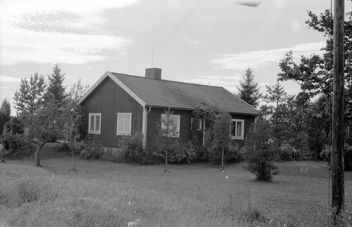 Bostadshus, Knutby-Ösby 1:24, Knutby socken, Uppland 1987