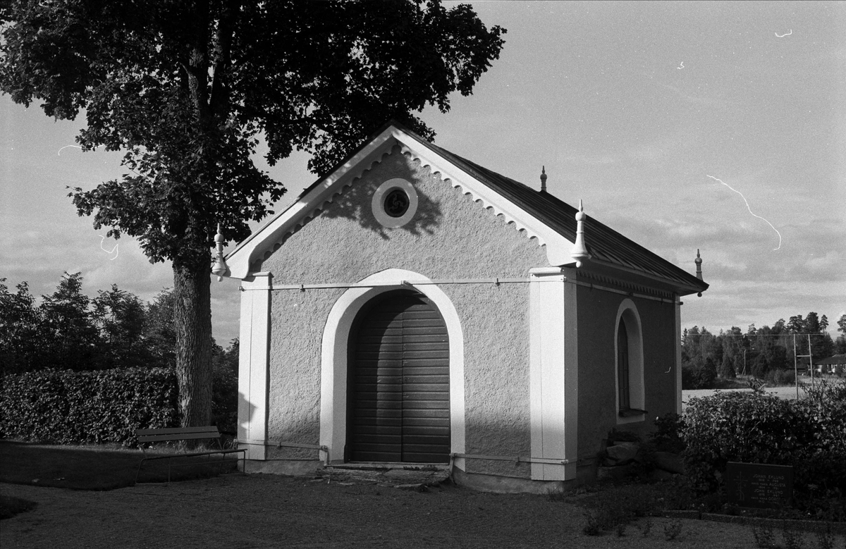 Bårhus, Almunge kyrka, Almunge socken, Uppland 1987
