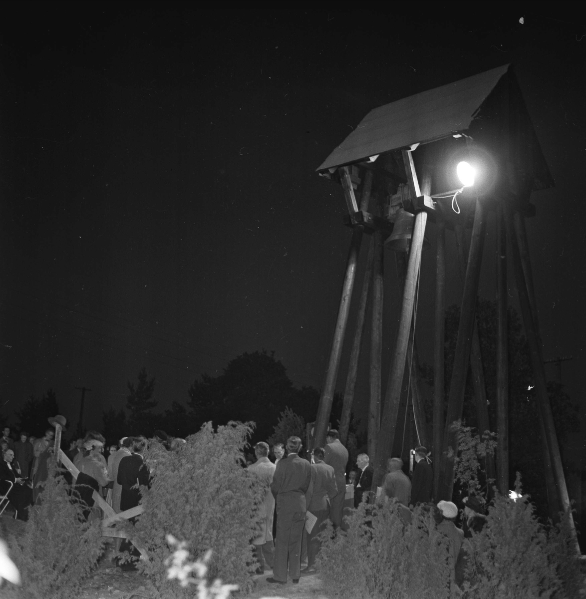 Invigning av Märsta klockstapel, Uppland, september 1955