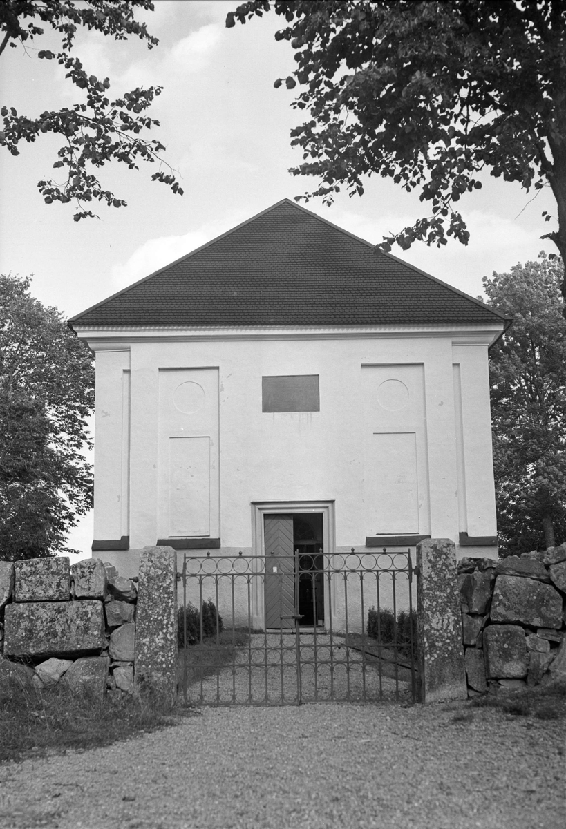 Holms kyrka sedd från väster, Uppland