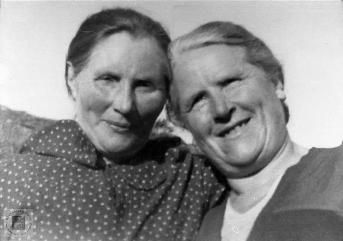 Søstrene Marta og Tonette Ovedal.