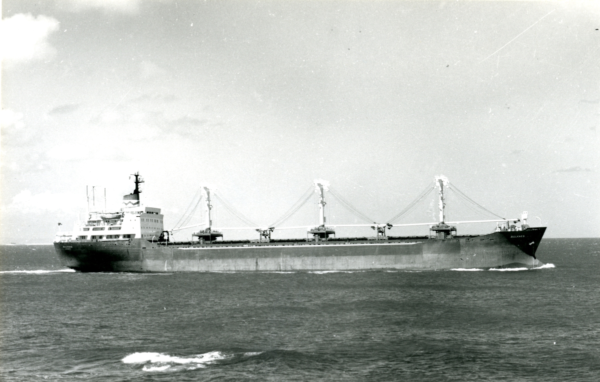 M/S Bulknes (b.1970, Scott’s Shipbuilding Co. (1969) Ltd., Cartsdyke Shipyard, Greenock)
