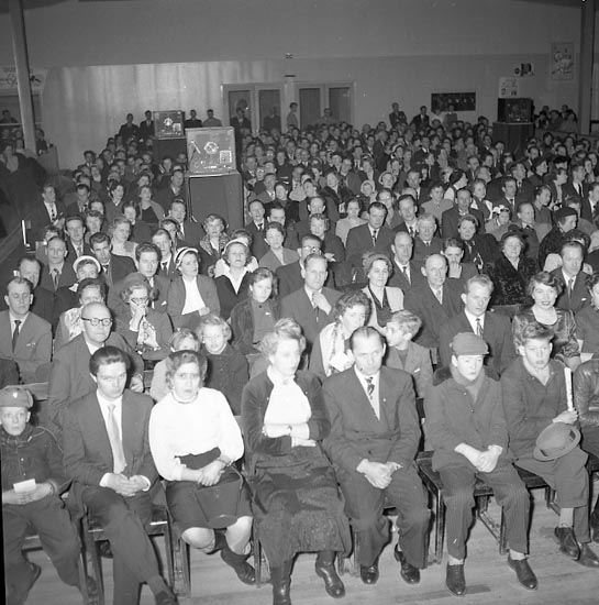 "Televisionspremiär i Uddevalla Kongresshallen 13 februari 1955"
