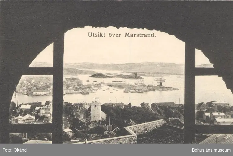 Tryckt text på kortet: "Utsikt över Marstrand."