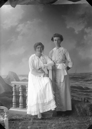 Enligt fotografens journal nr 3 1916-1917: "Olsson, Agda Strandnorum Här".
