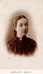 portrett, kvinne, vignettert brystbilde