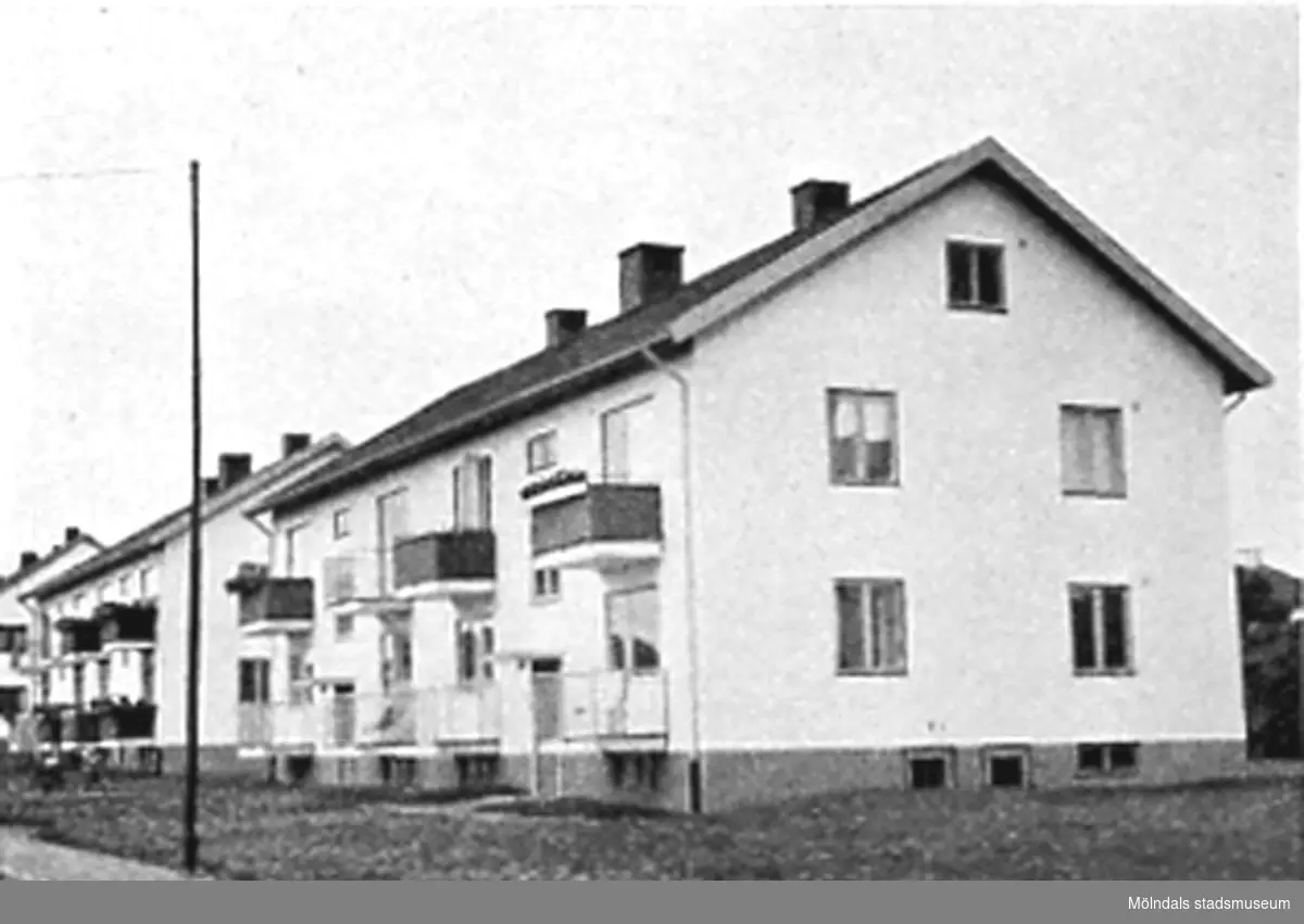 Hyreshus i Broslätt, okänt årtal. Avfotograferad ur "Mölndal 1922 - 1947".