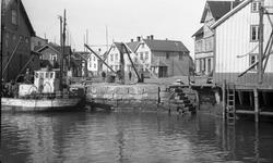 Henningsvær, amtskaia/Henningsvær torg. 50-tallet