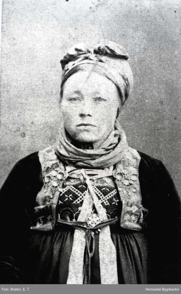Oline K. Thorset, fødd Holde i 1859