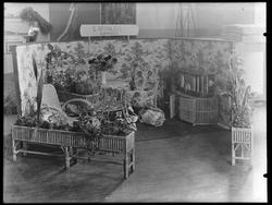 S. Brynildsen Kurvmaker. Utstillingsstand, kurvmøbler.Flere 