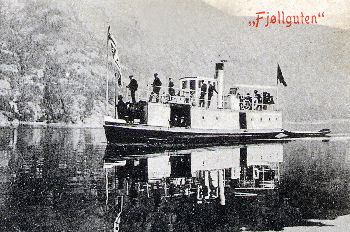 Dampskipet "Fjøllguten" på Seljordsvannet.