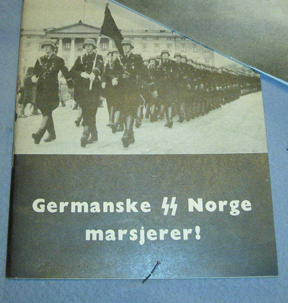 Forsiden viser masjerende ss-soldater foran det norske slottet