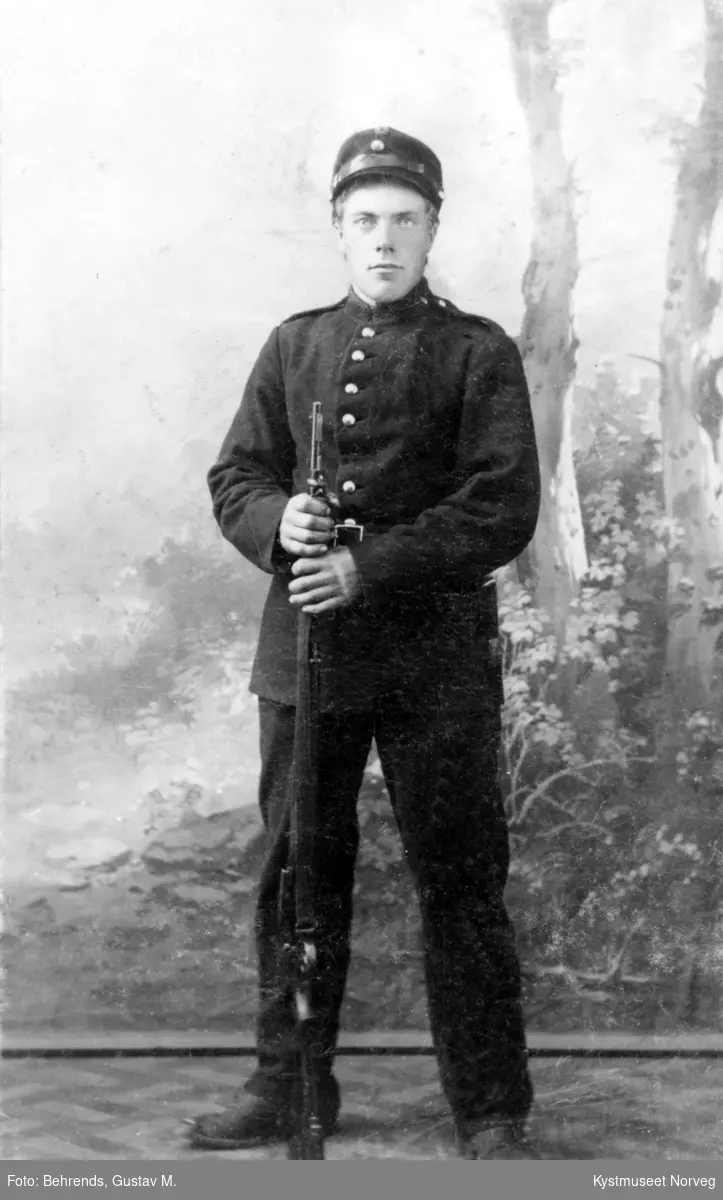 Einar Barø i uniform
