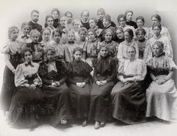 Klasse fra Frøken Sylows pikeskole.