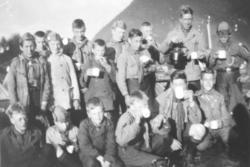 Guttespeidere fra Vadsø på Landsleir i Åndalsnes, 1928. På b