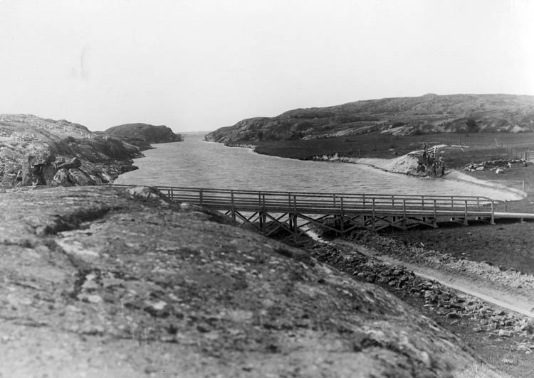 Text på kortet:"Sotenkanalen. Södra inloppet, färdiggjord i maj 1932".
