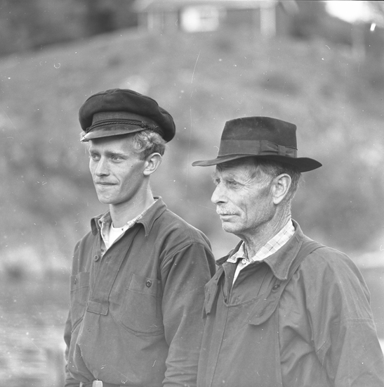 Walter Petersson och Johannes Petersson, Lyrön