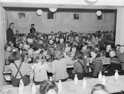 Prinsdal skole, interiør, første skolebespisning, skolebarn,
