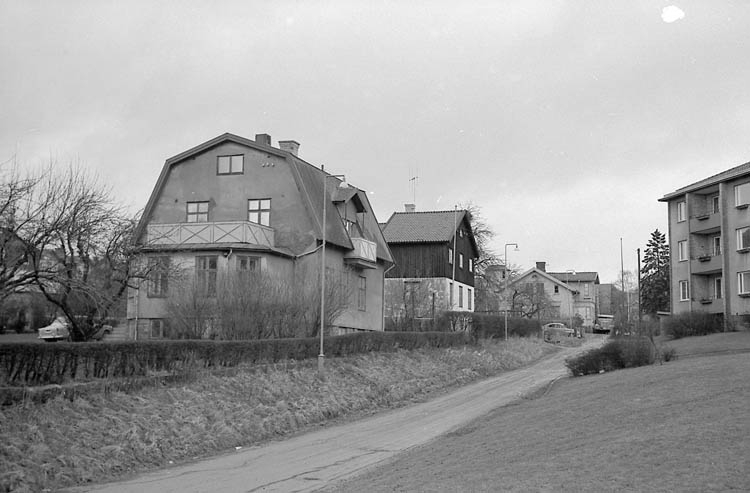 Text till bilden: "Reparegatan. Tandläkare och läkare Nordbergs hus". Album2 bild 30.