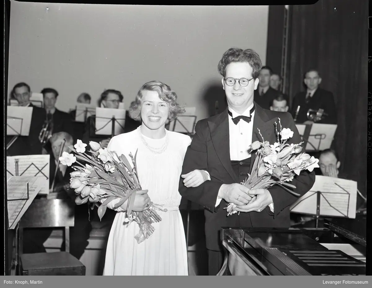 Torbjørn Dahl og pianist.
