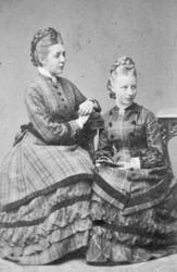 Caroline Magnine Homann og