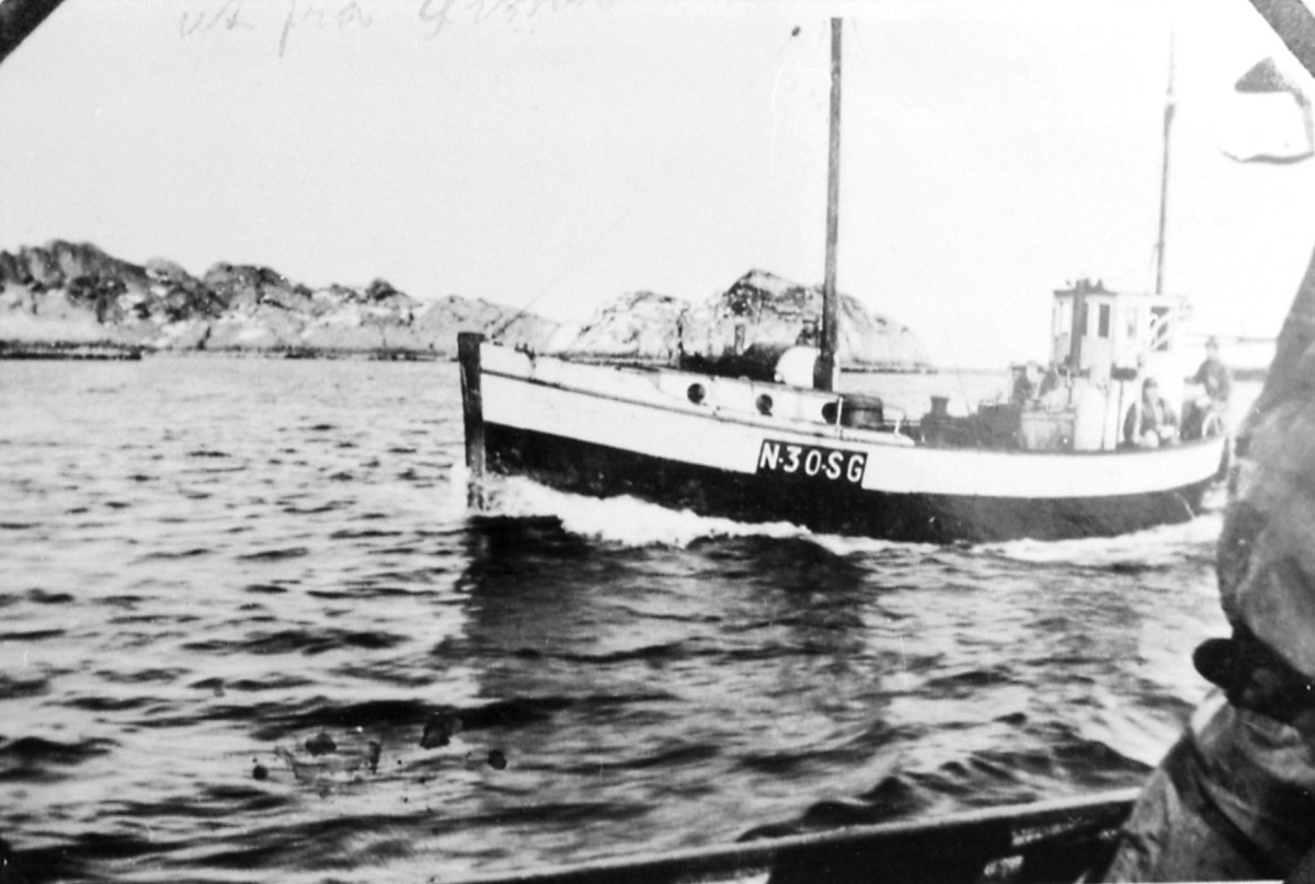 Fartøy. Fiskebåt "N 30 SG".