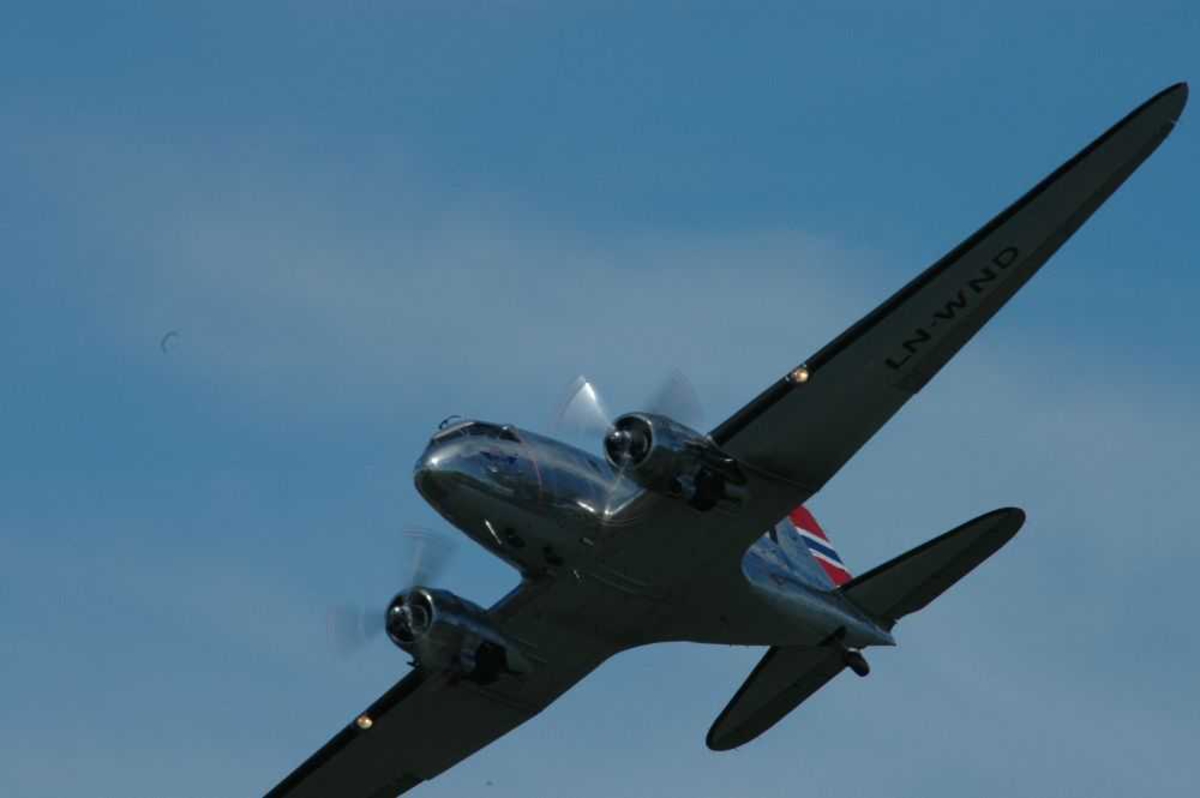 Ett fly i lufta. Douglas DC-3 Dakota